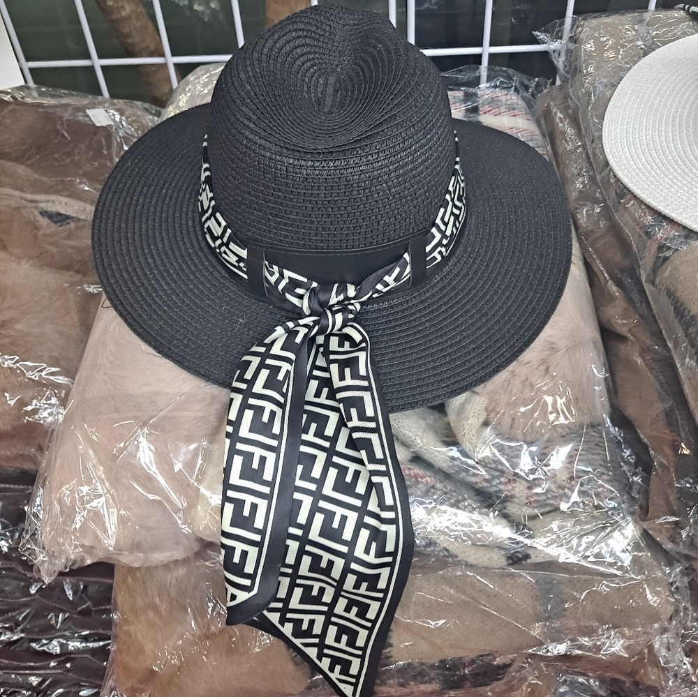 Straw hat - Picture 4 of 4